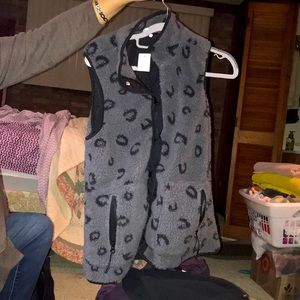 Maurice’s Sized Medium gray vest